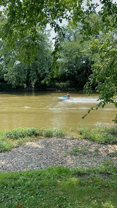 Relaxing Rivers Campground Picture 3
