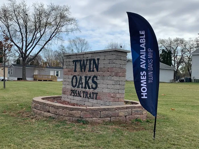 Twin Oaks Mobile Home Community Picture 6