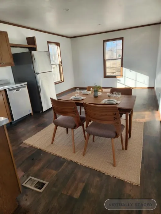 Twin Oaks Mobile Home Community Picture 2