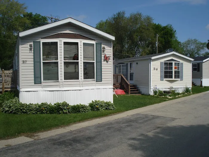 Maple Terrace Picture 1