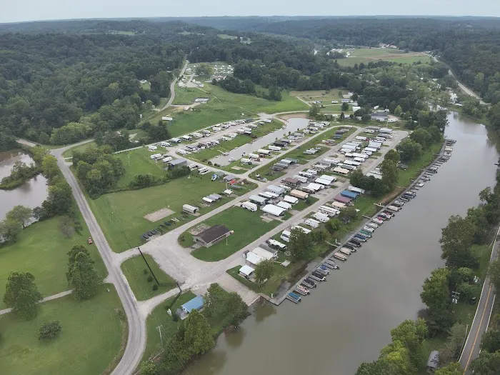 The PORT Campground & Docks Picture 1