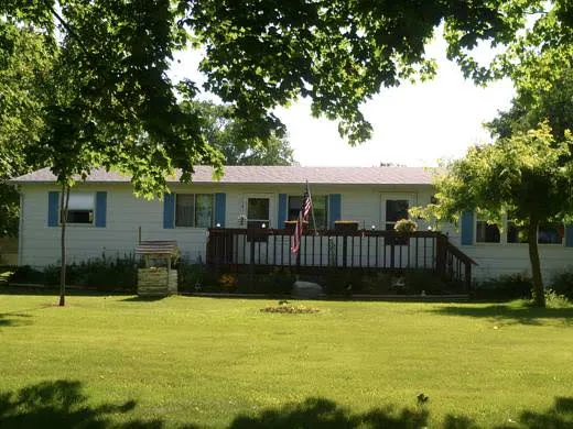 Village Terrace Manufactured Home Community Picture 4
