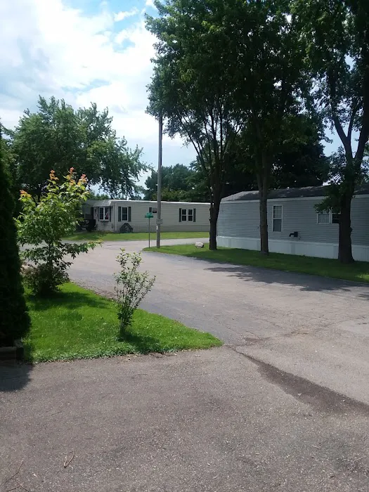 Village Terrace Manufactured Home Community Picture 3