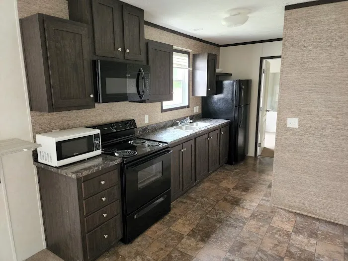 Colona Park Mobile Home Community Picture 4