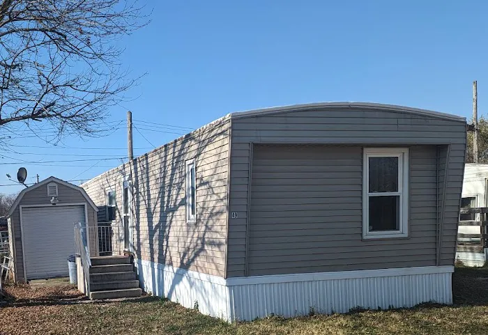 Colona Park Mobile Home Community Picture 6