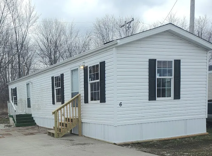Colona Park Mobile Home Community Picture 2