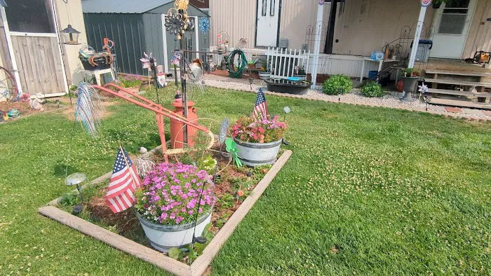 Colona Park Mobile Home Community Picture 1