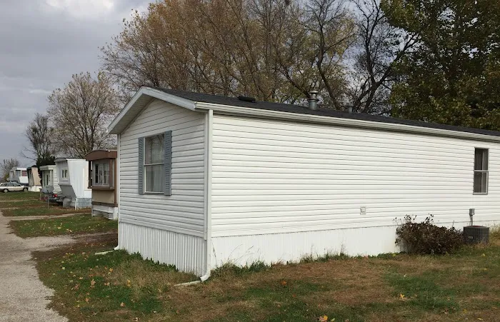 Cambridge Mobile Home Park Picture 3