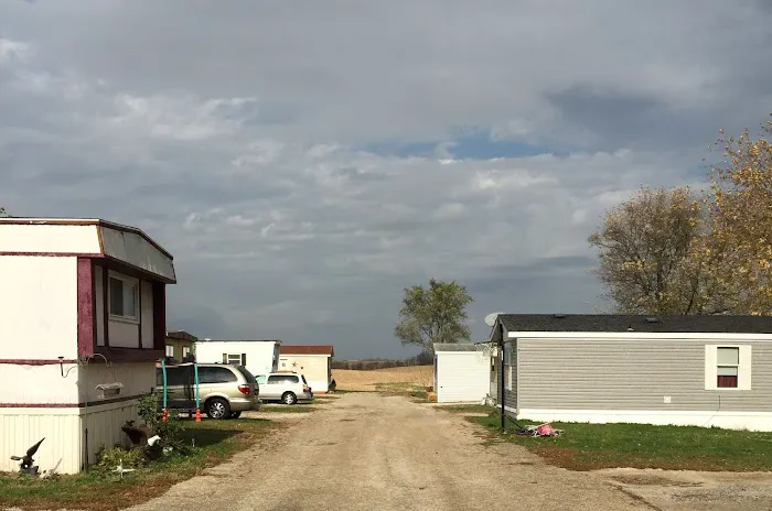 Cambridge Mobile Home Park Picture 4