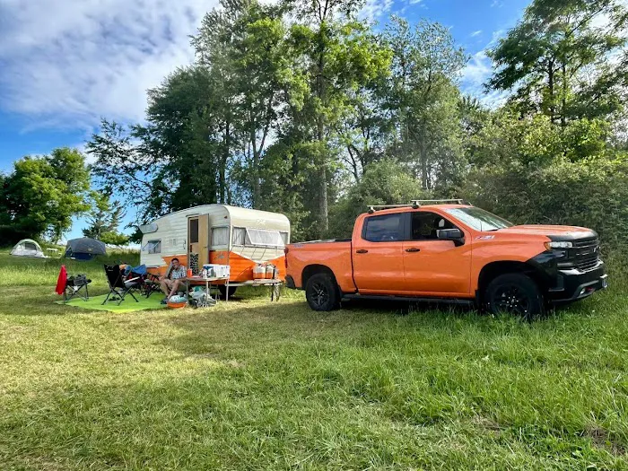 Muddy Creek Campground and Farm Picture 6