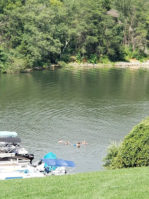 Covey's Family Campground Picture 7
