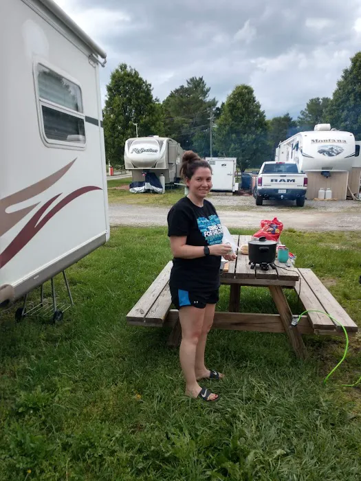 Cedar Cove Campground Picture 3