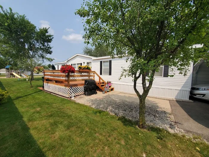 Mazomanie Mobile Home Park Picture 8