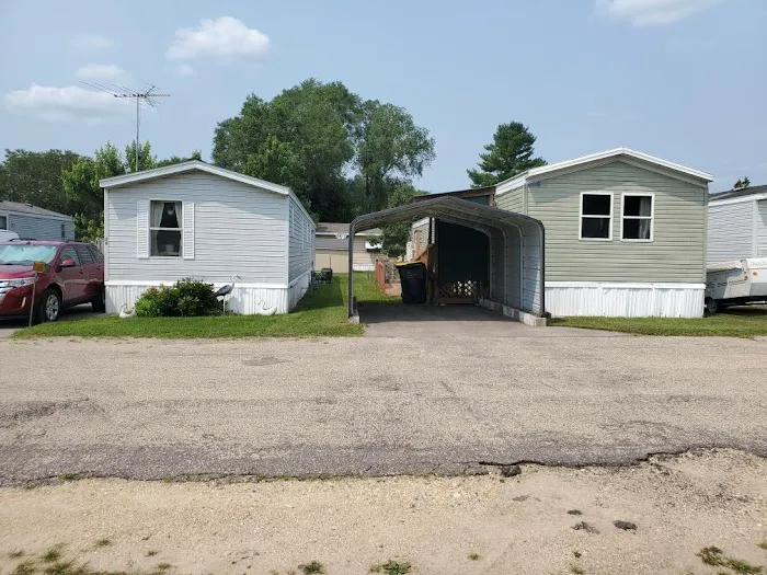 Mazomanie Mobile Home Park Picture 6