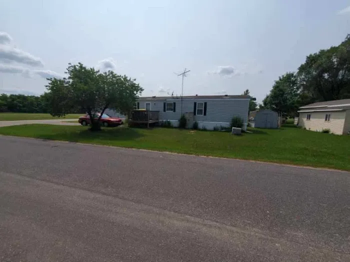 Mazomanie Mobile Home Park Picture 2