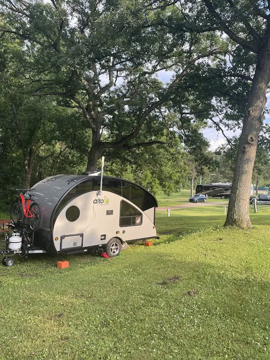 Country Roads Motorhome & RV Park Picture 7