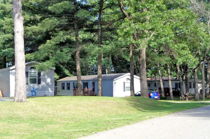Red's Mobile Home Court Picture 3