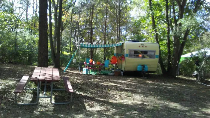 Toodik Family Campground Cabin & Canoeing Picture 3