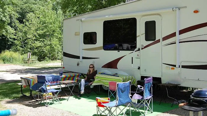 Wally World Riverside RV Resort & Camping Picture 6