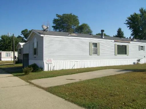Birchcrest Mobile Home Community Picture 8