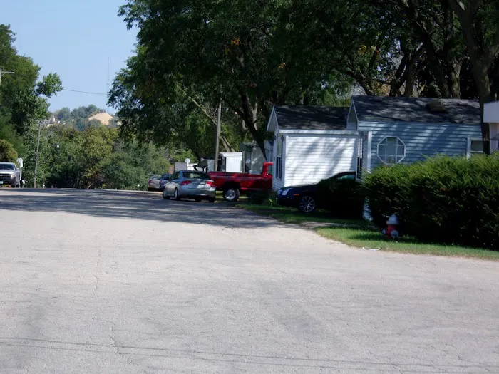 Table Mound Mobile Home Park Picture 7