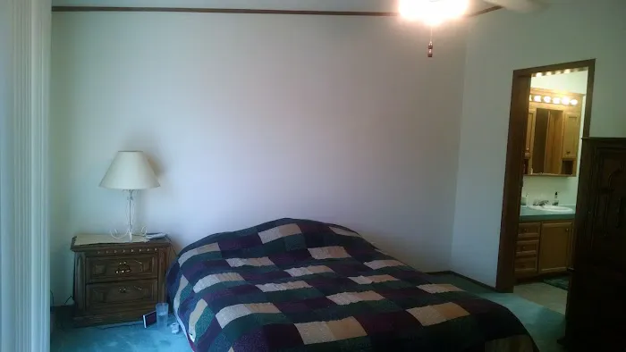 Modern Manor Picture 1