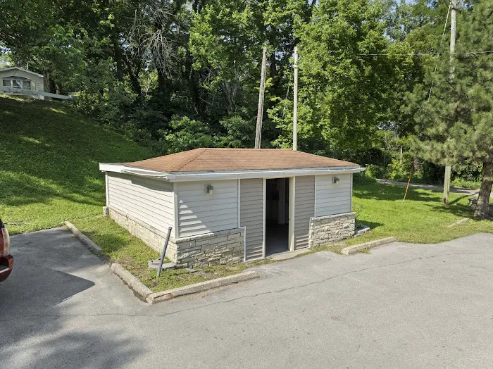 Hilltop Mobile Home Community Picture 7