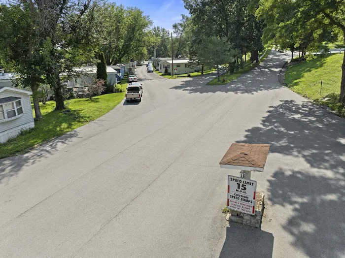 Hilltop Mobile Home Community Picture 6