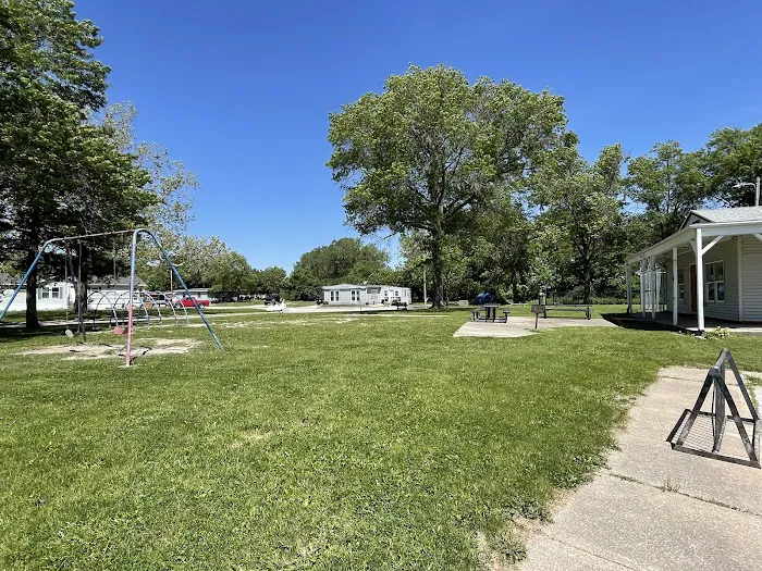 Iowa City Regency Mobile Home Picture 2