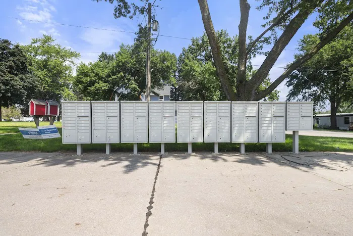 Iowa River Mobile Home Community Picture 2