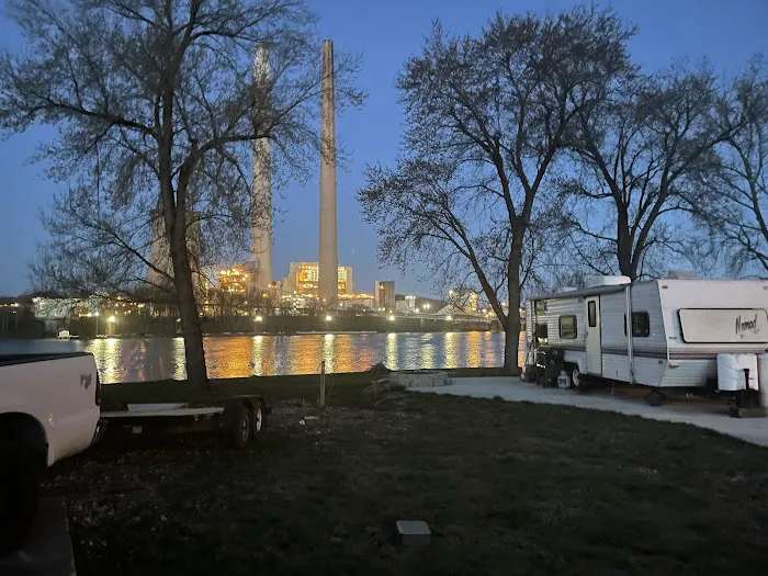 Lock 24 RV Park and Campground Picture 6