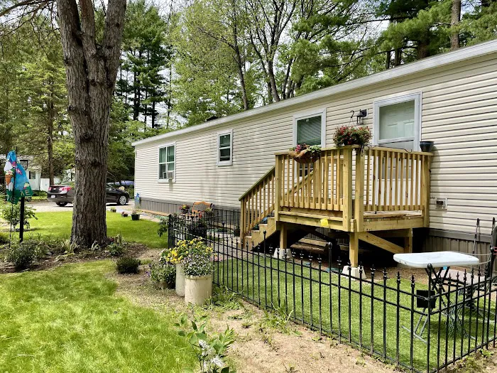 Lamplighter Village Mobile Home Community Picture 9