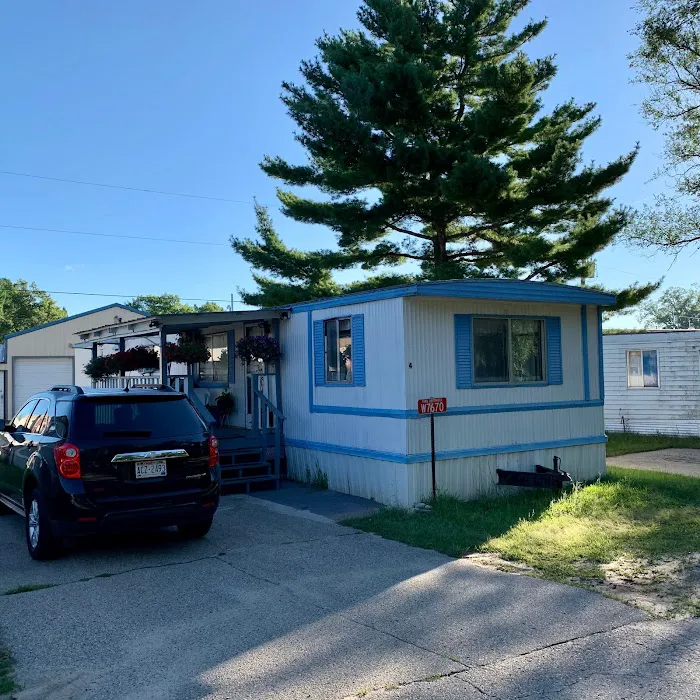 Dakota Capital Mobile Home Community Picture 10