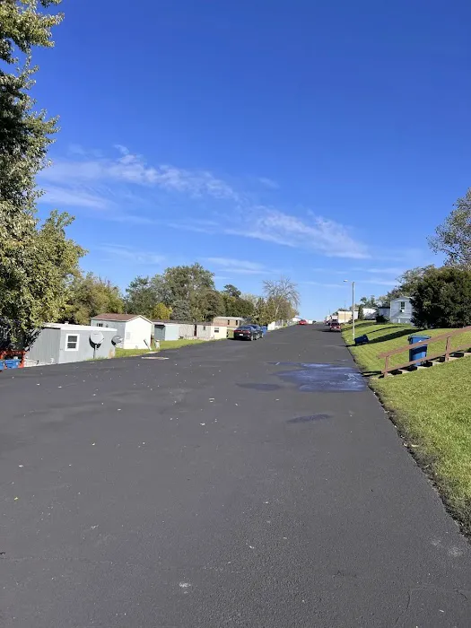 Lore Mound Mobile Home Park (MH & RV Park) Picture 8