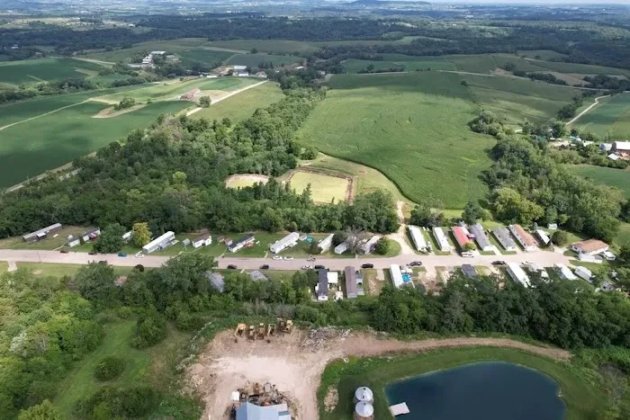 Lore Mound Mobile Home Park (MH & RV Park) Picture 9