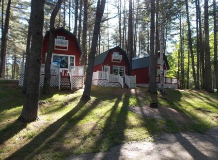 Pine Grove Campground & Cottages
