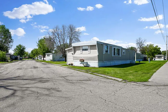 Riverlane Mobile Home Community Picture 1