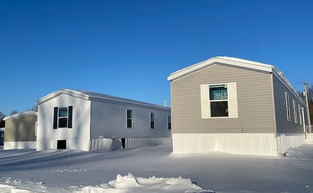 Riverlane Mobile Home Community Picture 3