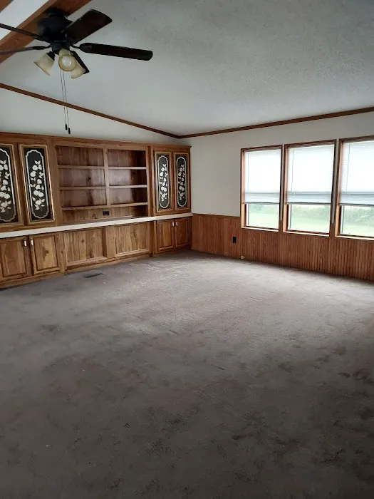 Crimson Leaf Estates Picture 2