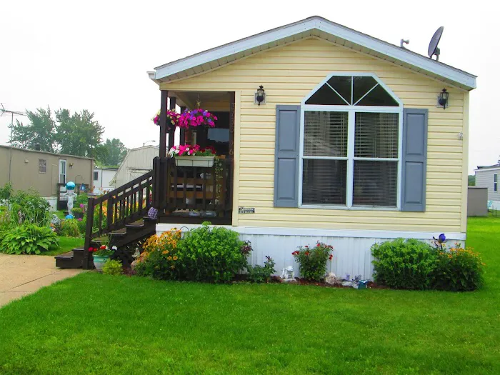 Edison Estates Mobile Home Park Picture 9