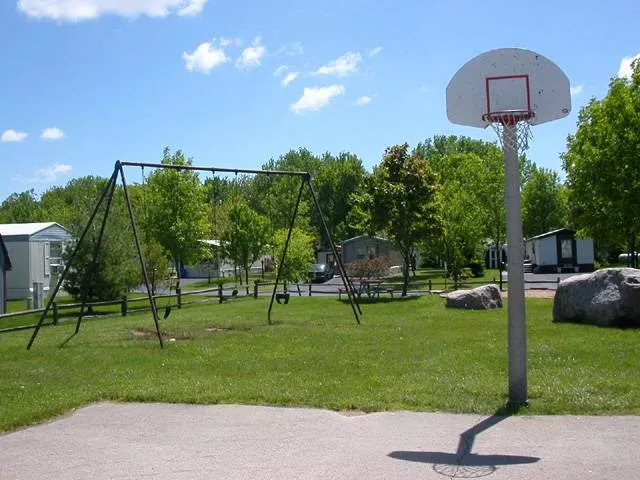 Five Oaks MHC Picture 3