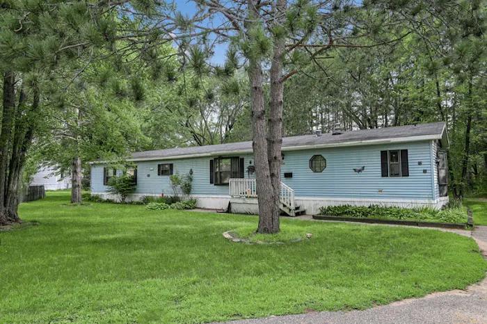 Plover Pine Village Mobile Home Community Picture 2