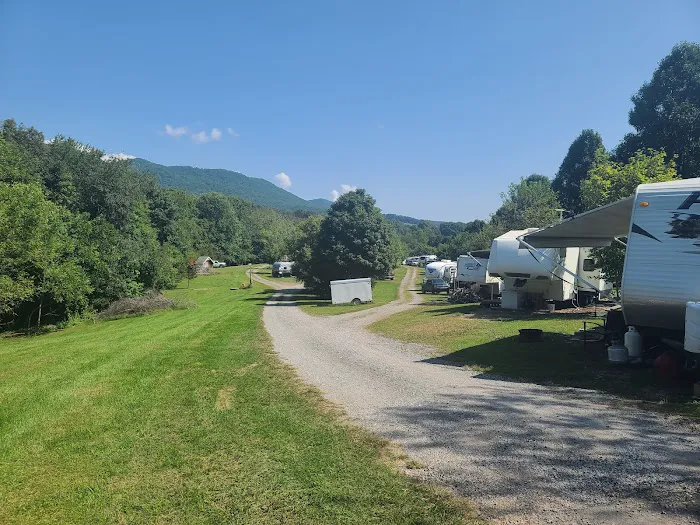 Pioneer Village RV Park Picture 10