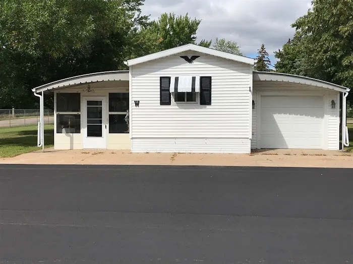 Crimson Leaf Mobile Home Park Picture 1