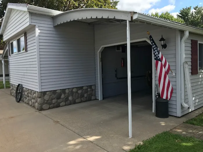 Crimson Leaf Mobile Home Park Picture 2