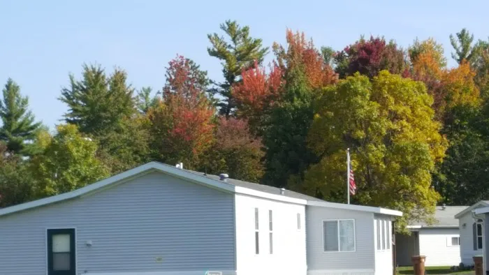 Holiday South Manufactured Home Community Picture 1