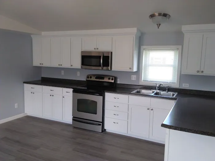 Woodside Village Picture 9