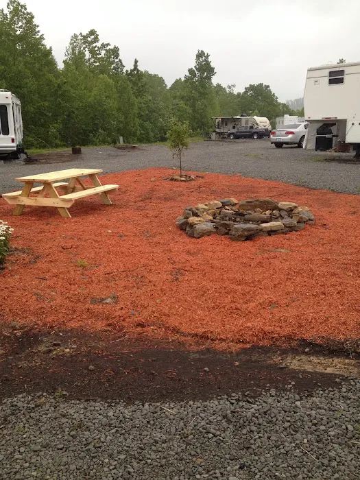 Eagle's Nest Campground Picture 2
