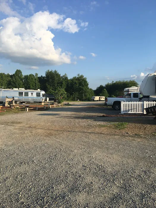 Eagle's Nest Campground Picture 9