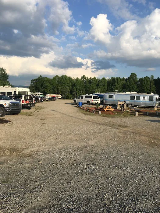 Eagle's Nest Campground Picture 10